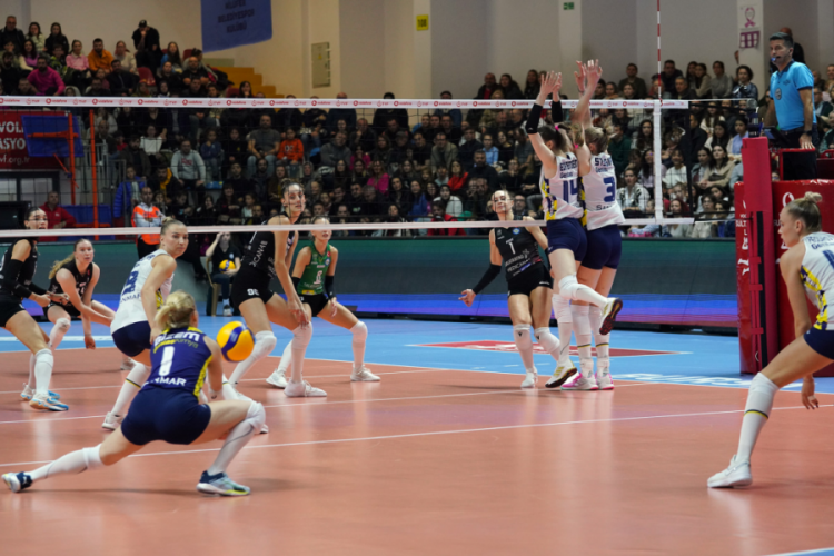 Nil&uuml;fer Belediyespor evinde mağlup oldu