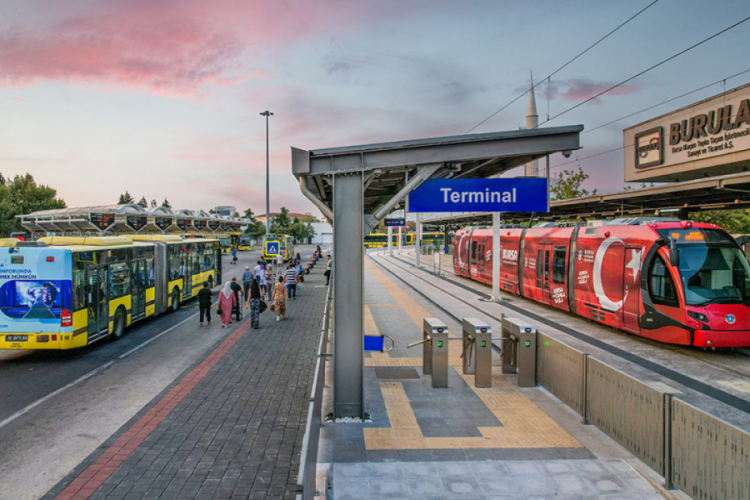 Toplu taşıma i&ccedil;in yeni yasa geliyor!