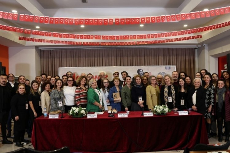 Bursa'da 'Edebiyat Savaşta Sempozyumu' sona erdi
