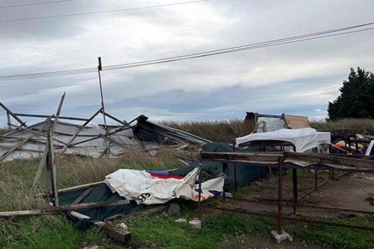 Tekirdağ'da r&uuml;zgar nedeniyle eğitim u&ccedil;uşları iptal edildi!