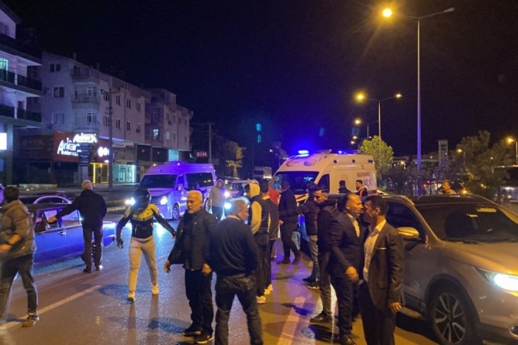 Antalya'da otomobilin &ccedil;arptığı adam hayatını kaybetti