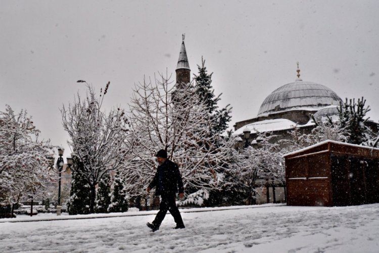Erzurum beyaza b&uuml;r&uuml;nd&uuml;