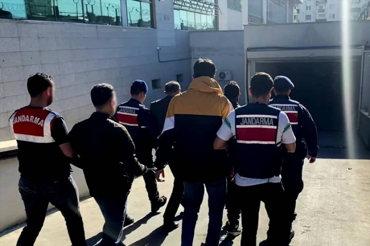Mersin'de ter&ouml;r &ouml;rg&uuml;t&uuml; propagandası yaptıkları iddiasıyla 4 kişi tutuklandı