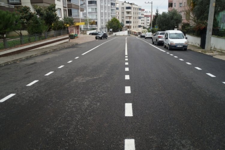 Bursa'da asfalt kaplama ile yolla daha konforlu hale getirildi