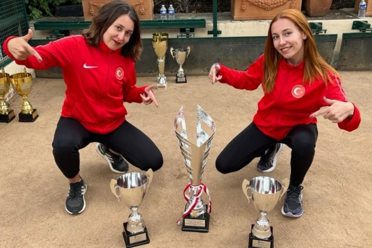 Bursa'da abla-kardeşten boccede d&uuml;nya ve Avrupa şampiyonalarında 10 altın madalya!
