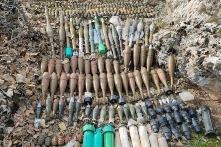 Pen&ccedil;e Kilit Operasyonu b&ouml;lgesinde &ccedil;ok sayıda m&uuml;himmat ele ge&ccedil;irildi