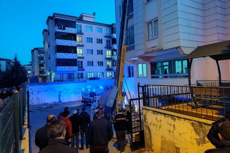 Gaziantep'te y&uuml;k asans&ouml;r&uuml;nden d&uuml;şerek &ouml;lenlerin sayısı 2'ye y&uuml;kseldi