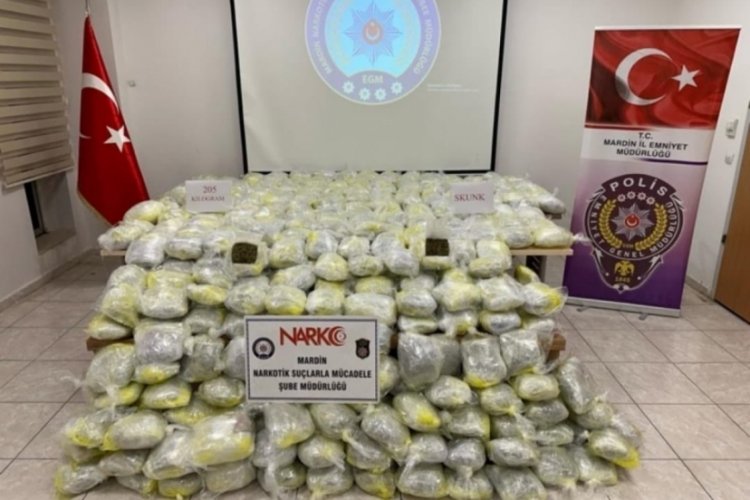 Mardin'de 250 kilogram uyuşturucu ele ge&ccedil;irildi
