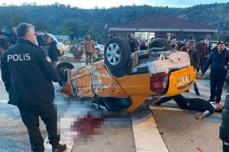 Karab&uuml;k'te &uuml;niversiteli gen&ccedil;lerin aşırı hız ve dikkatsizliği &ouml;l&uuml;mle bitti