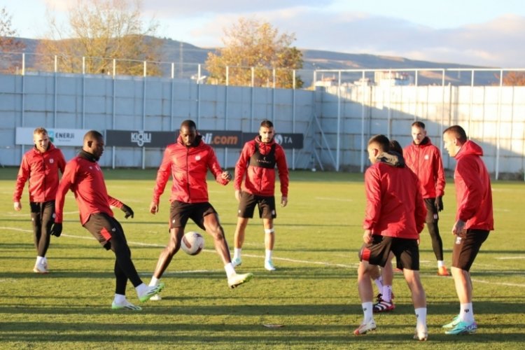 Sivasspor, Trabzonspor ile oynayacağı ma&ccedil;ın hazırlıklarına devam etti