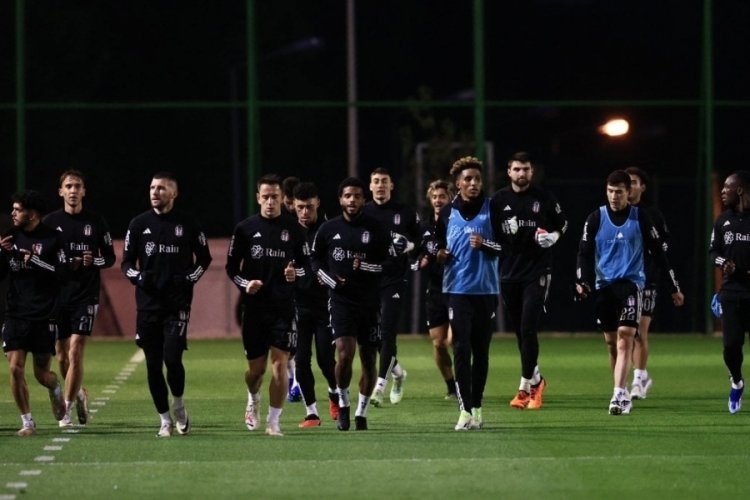 Beşiktaş, taktik ve kondisyon idmanı yaptı