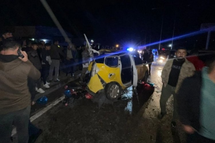 Şırnak'ta tır taksiye &ccedil;arptı! 2 &ouml;l&uuml;