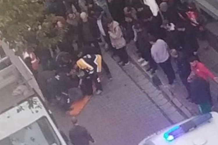 İstanbul'da tutsak tutuldukları binadan atladılar: 1 &ouml;l&uuml;
