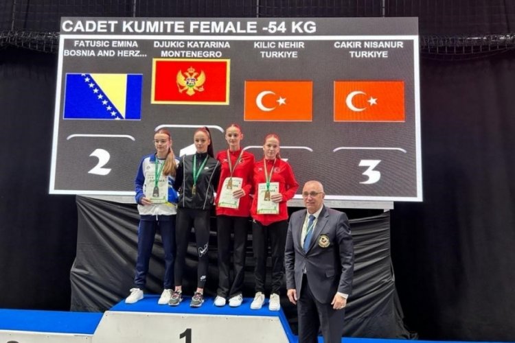 Nil&uuml;fer Belediyespor Sporcusu Nisanur Slovenya'dan madalya ile d&ouml;nd&uuml;