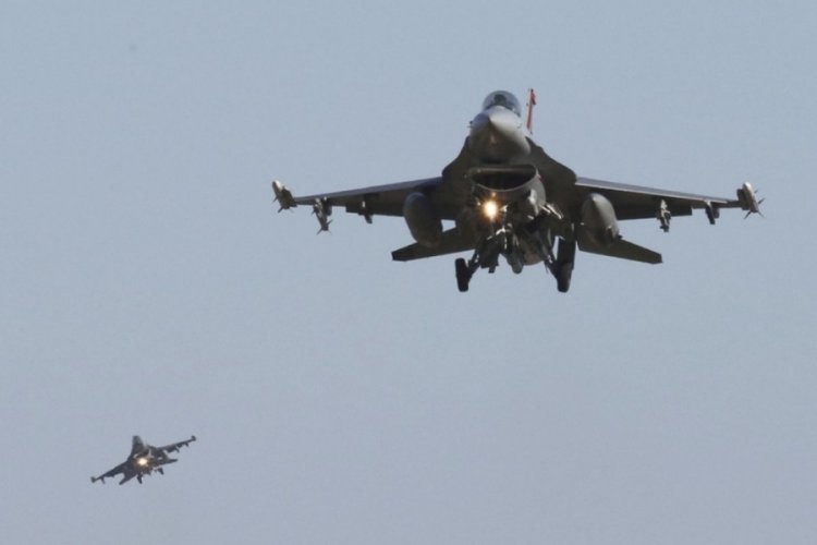 ABD, Irak'ta İran destekli milislerin iki tesisini vurdu