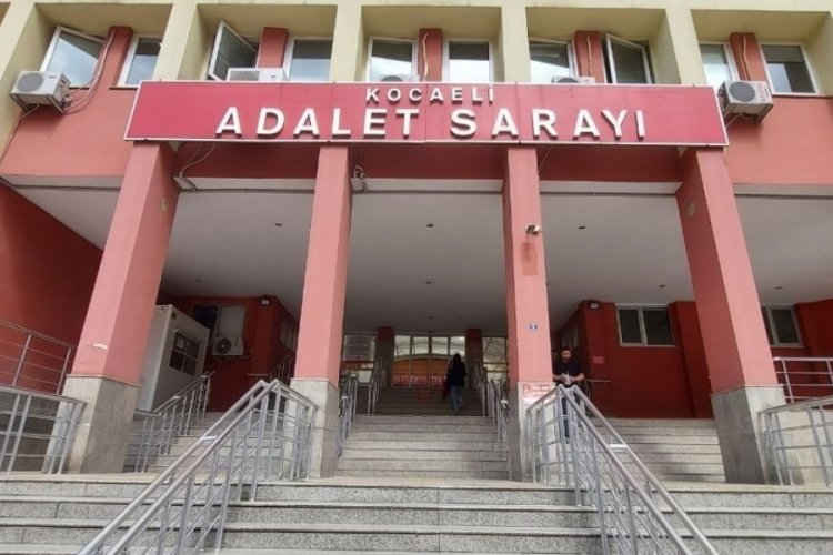 "İstihbarat g&ouml;revlisiyim" dedi, yaşlı kadını dolandırdı