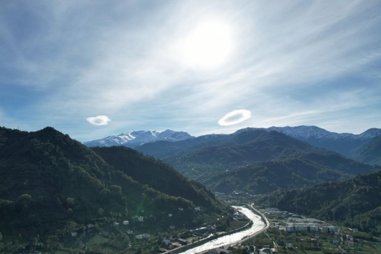Artvin'de mercek bulutu ilgi &ccedil;ekti