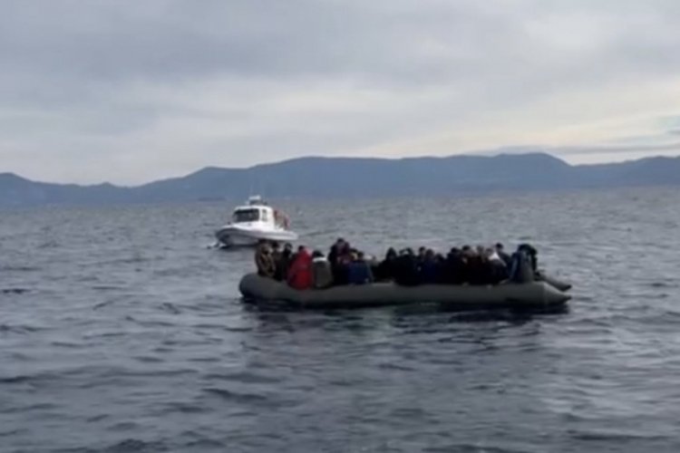 &Ccedil;anakkale'de 82 ka&ccedil;ak g&ouml;&ccedil;meni kurtarıldı!