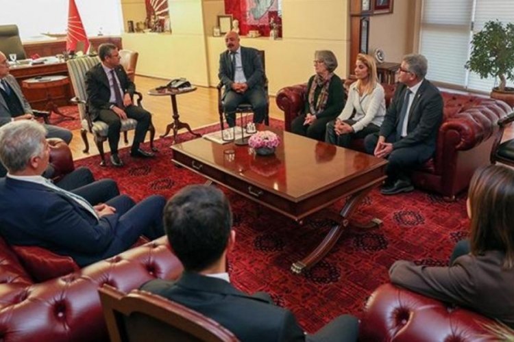 CHP Lideri &Ouml;zel; Alevi Vakıf, Federasyon ve Dernek Başkanlarıyla bir araya geldi