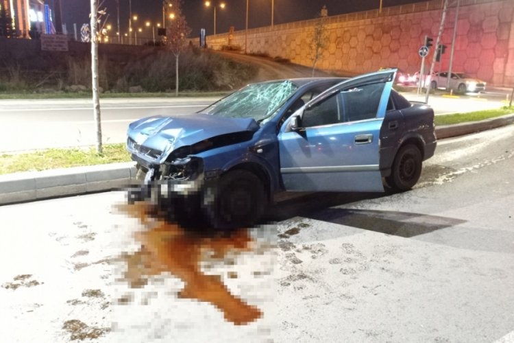 Sivas'ta 70 metre s&uuml;r&uuml;klenen ara&ccedil; hurdaya d&ouml;nd&uuml;!