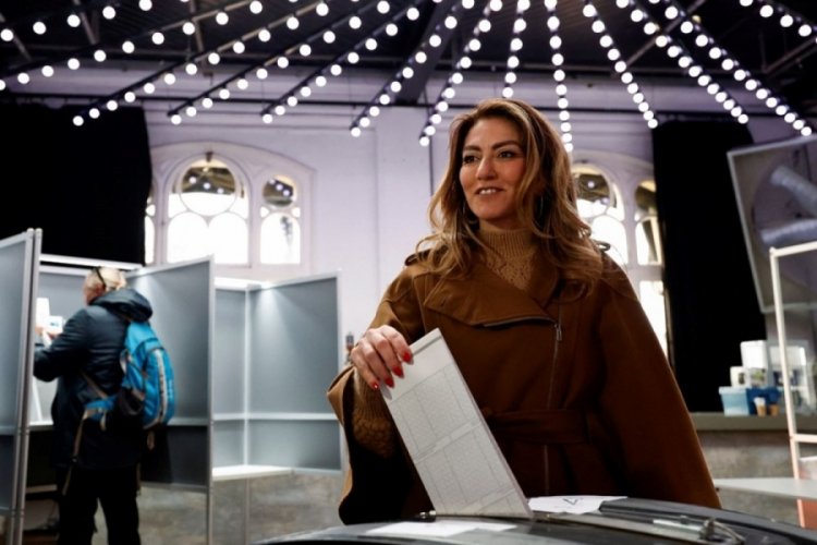 Hollanda'da se&ccedil;imin ardından Dilan Yeşilg&ouml;z'den ilk a&ccedil;ıklama