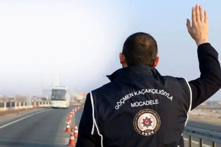 Afganistan uyruklu 13 d&uuml;zensiz g&ouml;&ccedil;men yakalandı