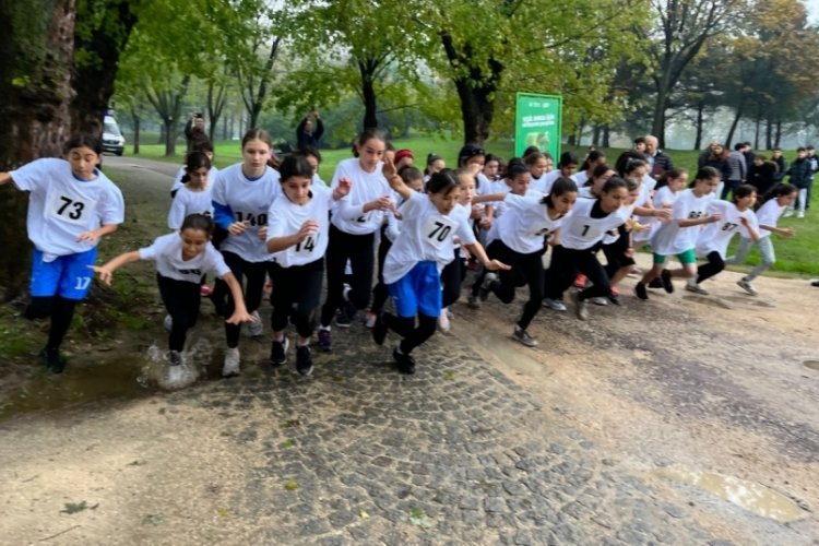 Uludağ Rotary Kul&uuml;b&uuml;'nden Cumhuriyet'in 100. yılı ve Atat&uuml;rk'&uuml; anma koşusu