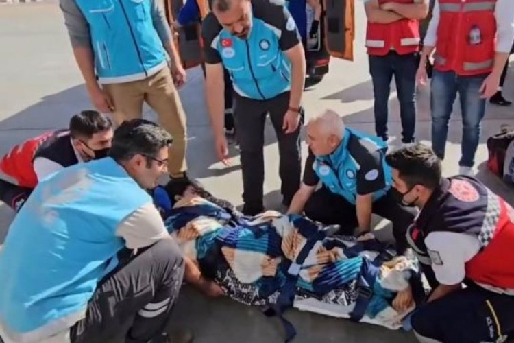 Gazzeli 3 yaralı &ccedil;ocuk Ankara'ya getiriliyor