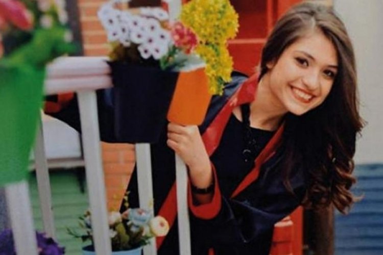 Şehit Ayb&uuml;ke &ouml;ğretmen, kabri başında meslektaşları tarafından anıldı