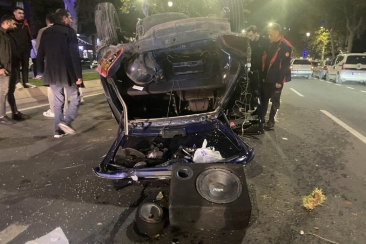 Kahramanmaraş'ta otomobil, metrelerce s&uuml;r&uuml;klendi