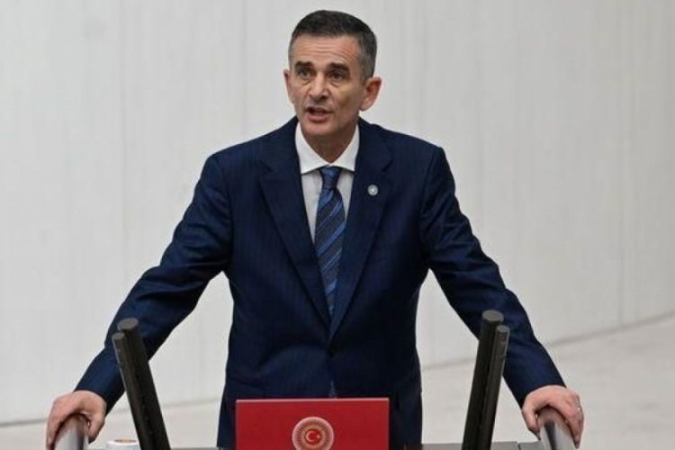 &Uuml;mit Dikbayır kimdir?