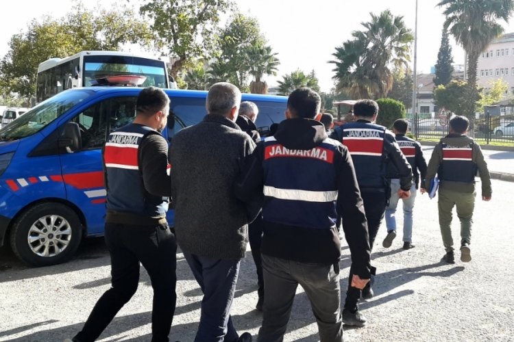 Ter&ouml;ristlere silah ve m&uuml;himmat temin eden 3 şahıs tutuklandı