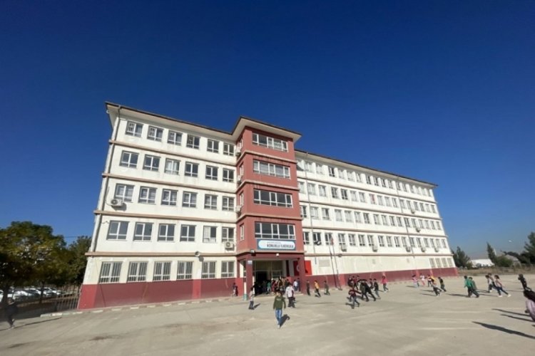 Şanlıurfa'da &Ouml;ğretmenler G&uuml;n&uuml;'nden bir g&uuml;n &ouml;nce 3 &ouml;ğretmene saldırı