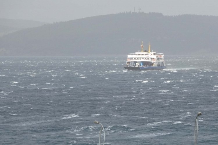 Bozcaada ve G&ouml;k&ccedil;eada'ya yarınki feribot seferleri iptal