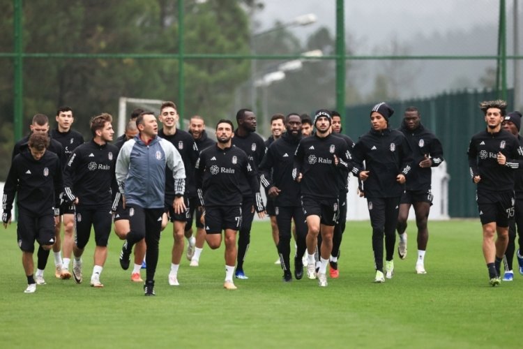 Beşiktaş, kondisyon ve taktik &ccedil;alıştı