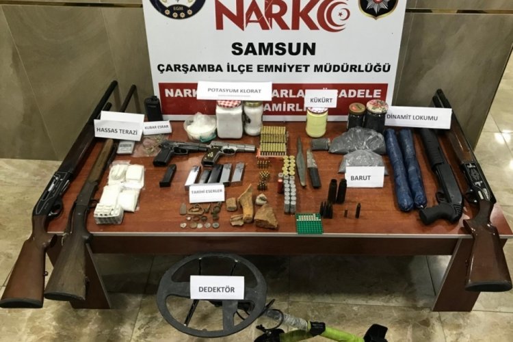 Samsun'da uyuşturucu operasyonu! Silah ve define arama malzemeleri ele ge&ccedil;irildi