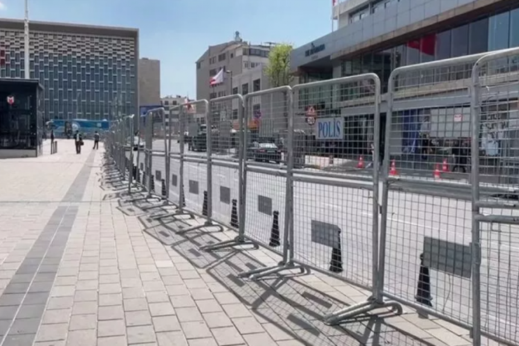 Taksim Meydanı kapatıldı