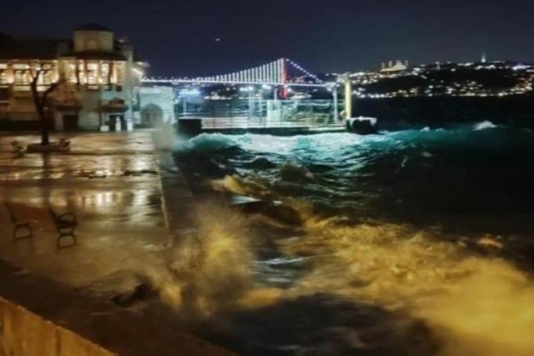 Marmara Denizi'nde fırtına!