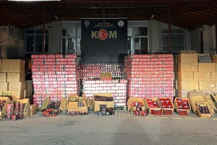 Hatay'da 52 bin adet cinsel i&ccedil;erikli &uuml;r&uuml;n ele ge&ccedil;irildi