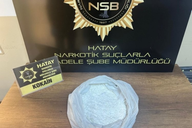 Hatay'da valiz i&ccedil;erisinde 12 kilo 150 gram kokain ele ge&ccedil;irildi