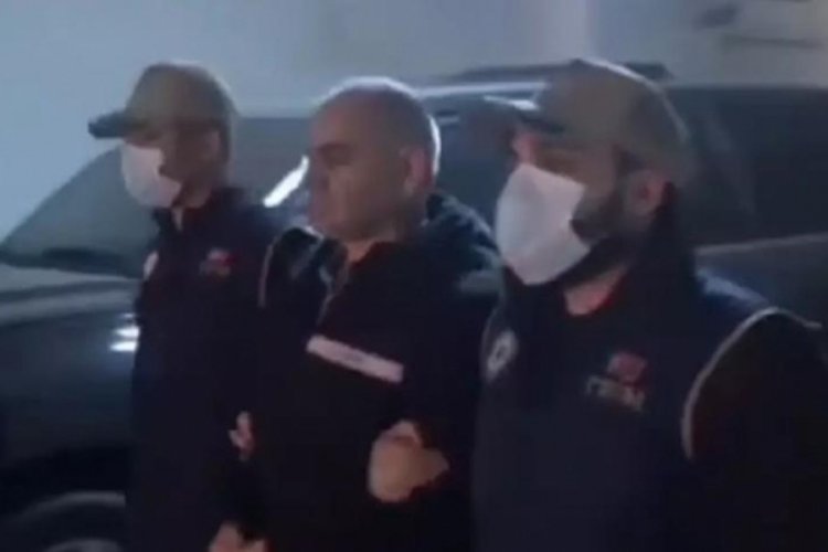 FET&Ouml; &uuml;yeliğinden aranıyordu! Şırnak &Uuml;niversitesi eski &Ouml;zel Kalem M&uuml;d&uuml;r&uuml; yakalandı!