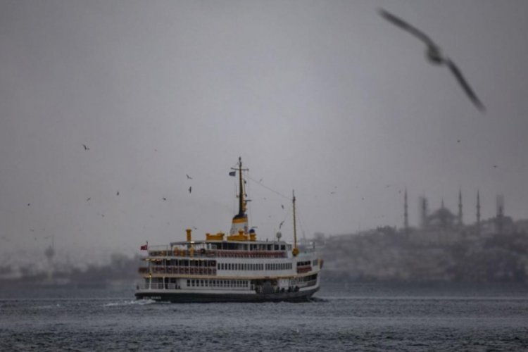 İstanbul'da vapur seferlerine "olumsuz hava" engeli