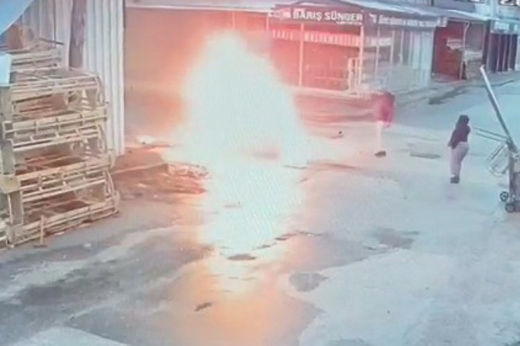 Bursa'da &ccedil;aldıkları koltukları ateşe verip demirlerini &ccedil;aldılar