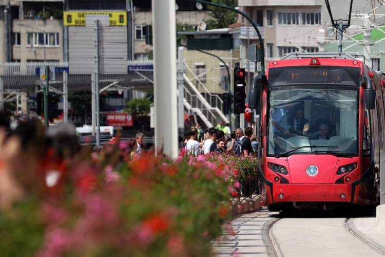 Bursa'da T2 Tramvay hattında ulaşım sağlanamıyor!