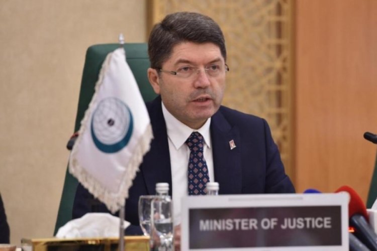 Bakan Tun&ccedil;: Savaş su&ccedil;ları olarak değerlendirilmeli