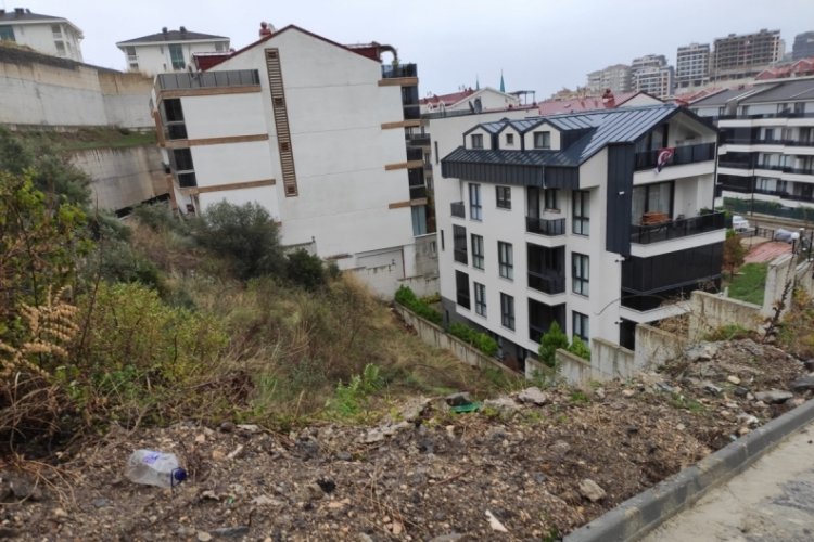 Bursa'daki o yol tehlike sa&ccedil;ıyor
