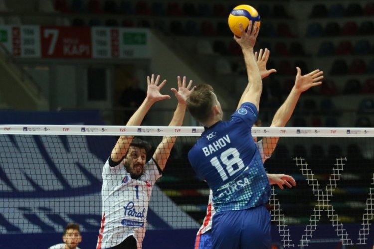 Bursa B&uuml;y&uuml;kşehir Belediyespor deplasmanda Halkbank'a mağlup oldu&nbsp;