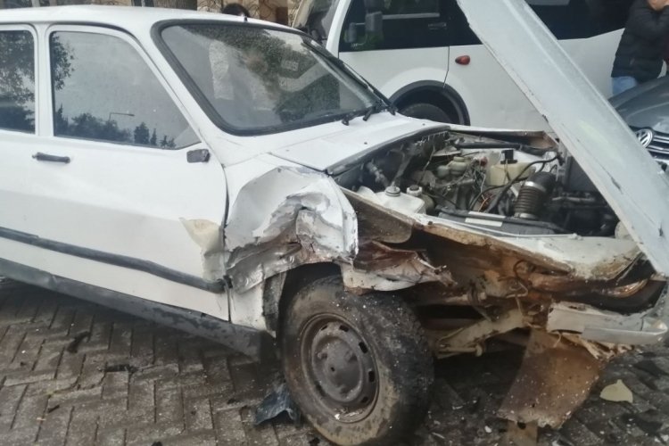 Isparta'da zincirleme kaza: 1 yaralı