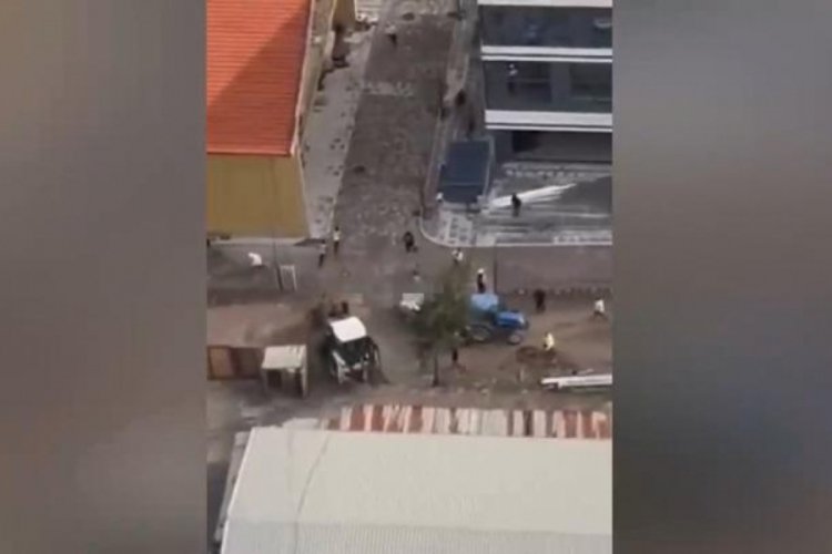İzmir'de iş arkadaşlarını kep&ccedil;eyle kovaladı!