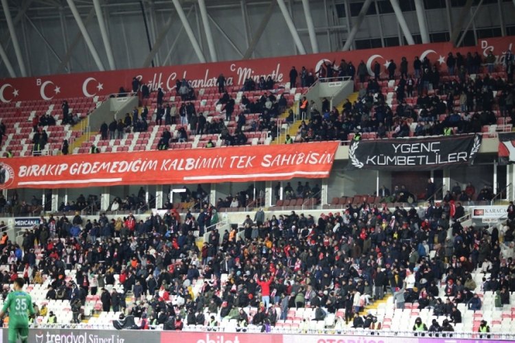 Trabzonspor taraftarları takımını yalnız bırakmadı